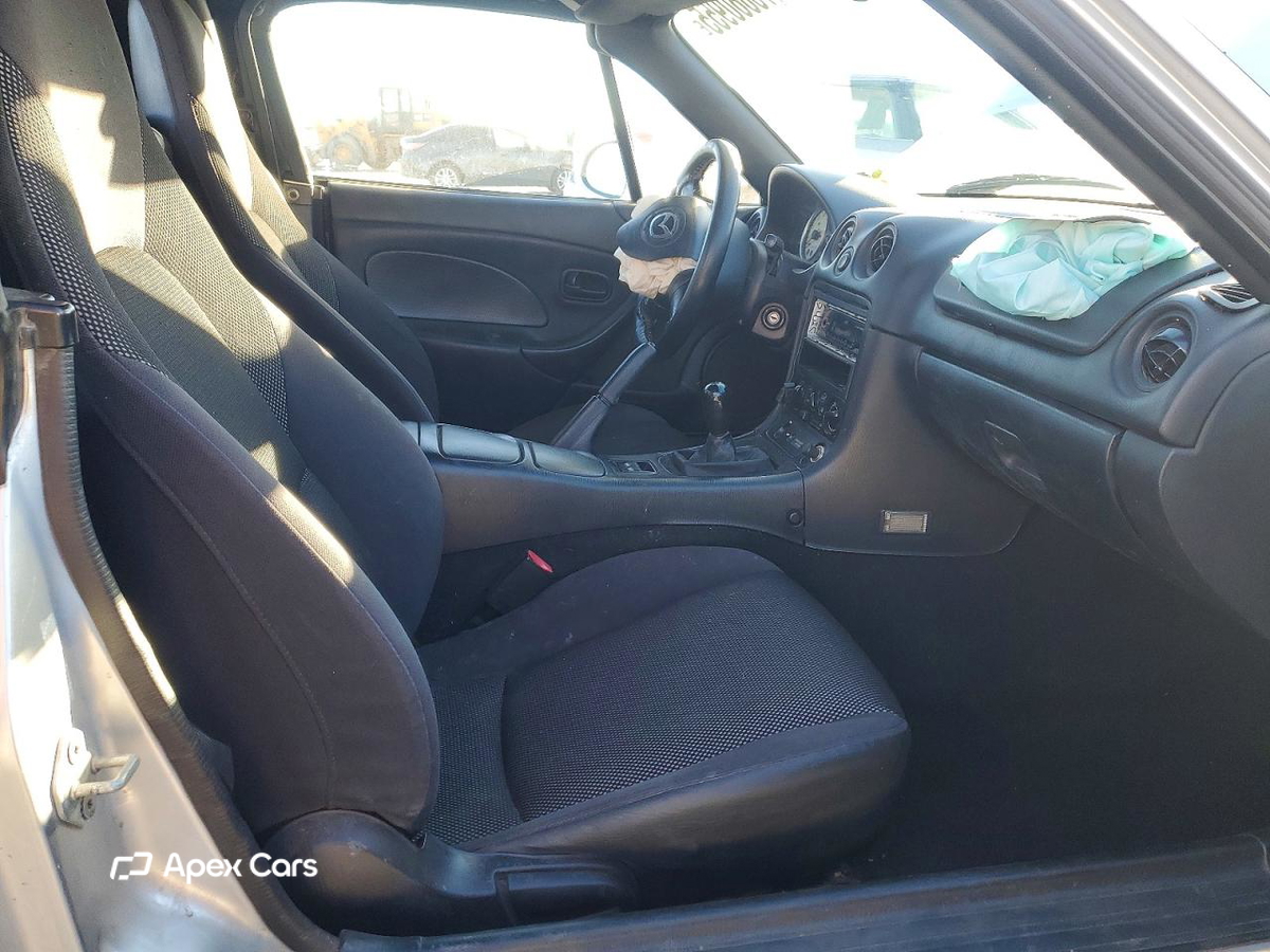 Mazda MX-5 2003