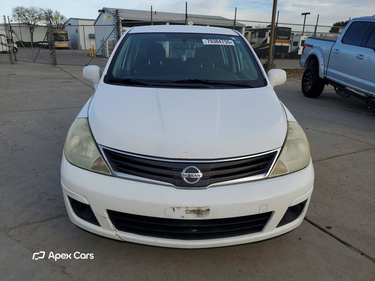 Nissan Versa 2012
