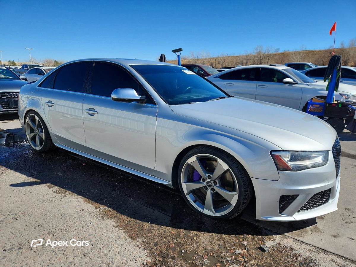 Audi RS4 2013