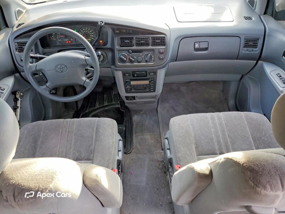 Toyota Sienna 2000