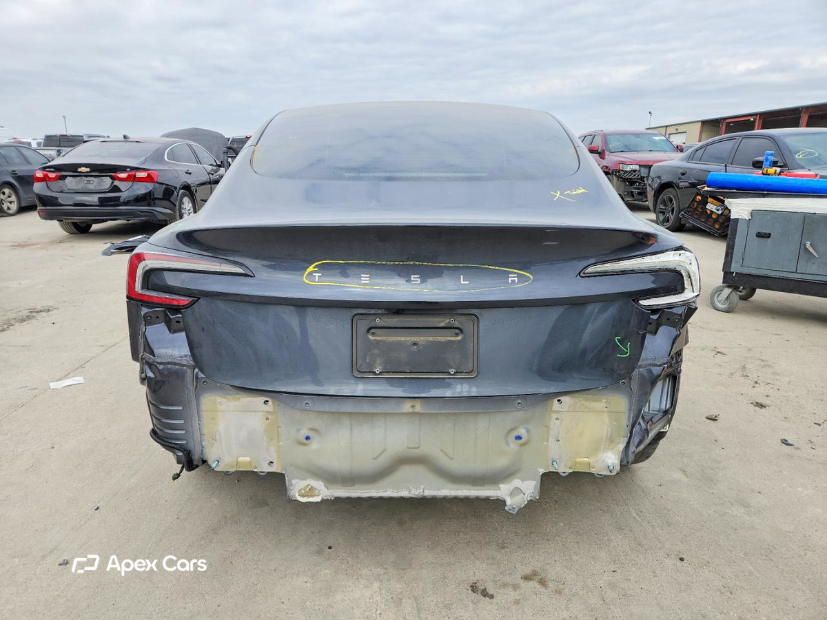 Tesla Model 3 2024