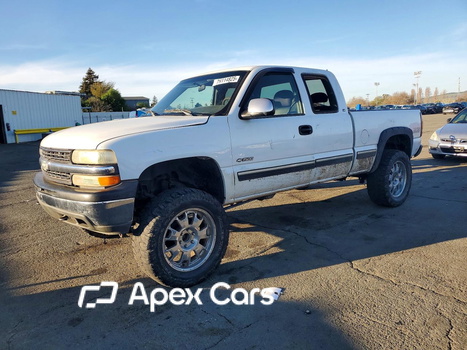 Chevrolet Silverado 2000 - Image 1 of 12