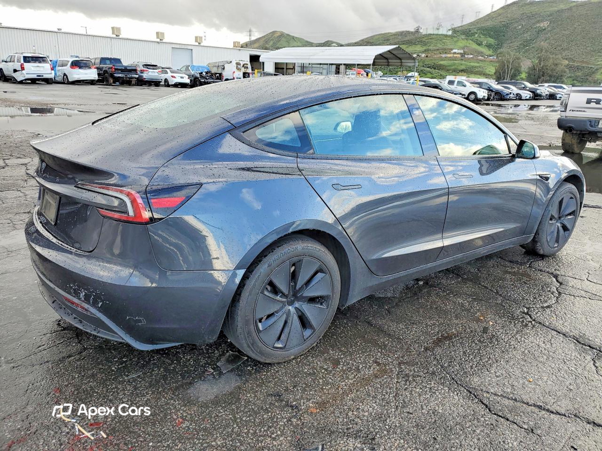 Tesla Model 3 2025
