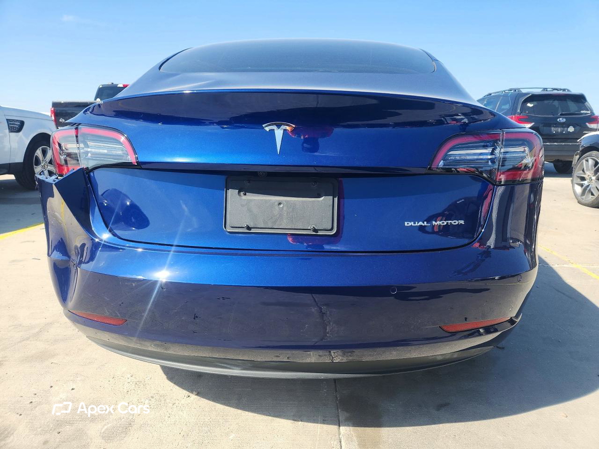 Tesla Model 3 2022