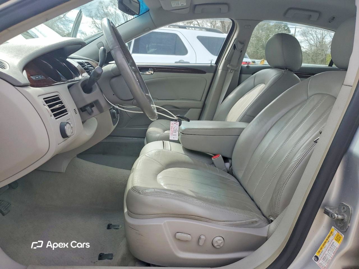 Buick Lucerne 2011