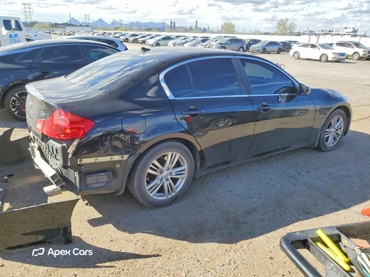 Infiniti Q40 2015