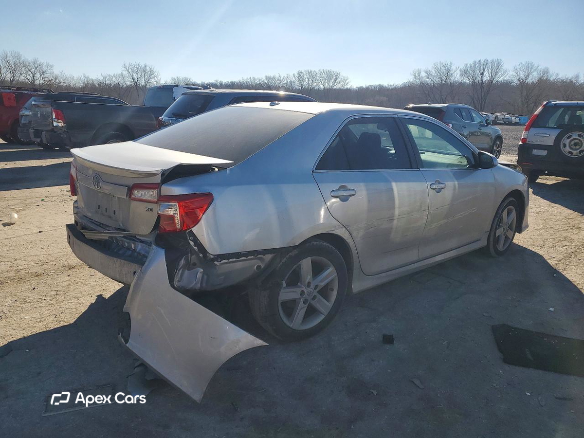 Toyota Camry 2012