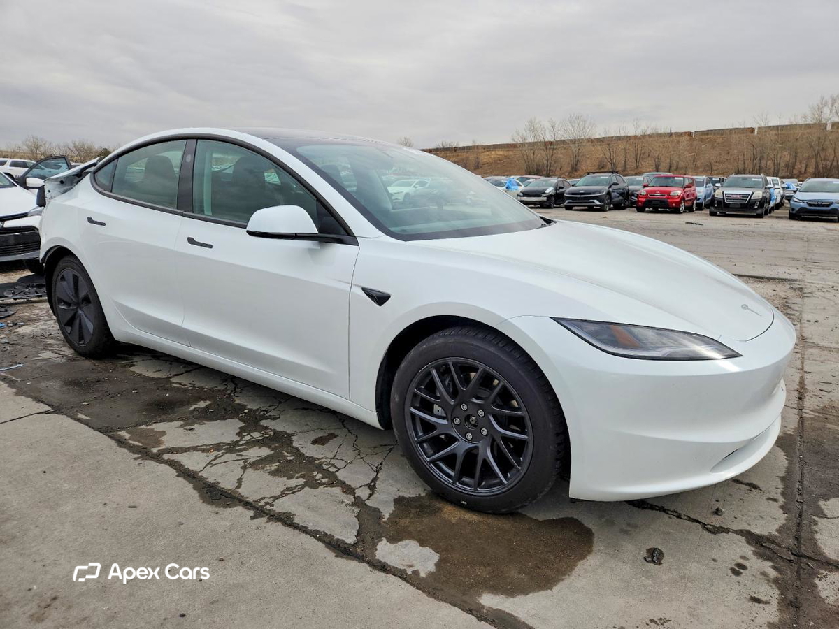 Tesla Model 3 2025