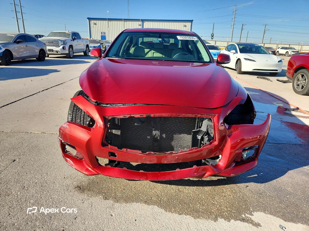 Infiniti Q50 2015