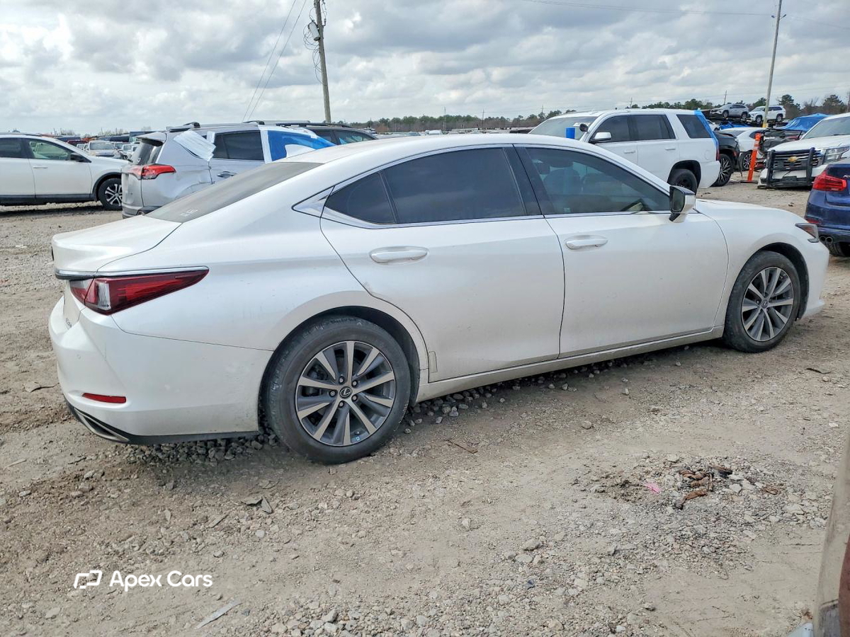 Lexus ES 2021