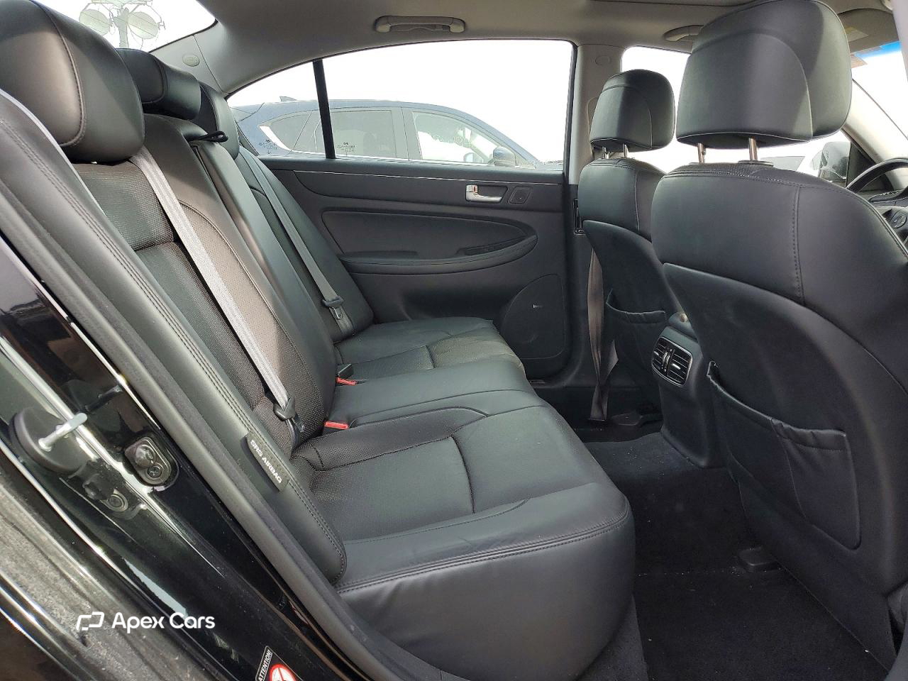Hyundai Genesis 2012