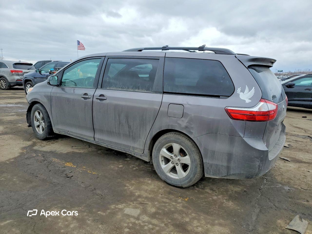 Toyota Sienna 2016