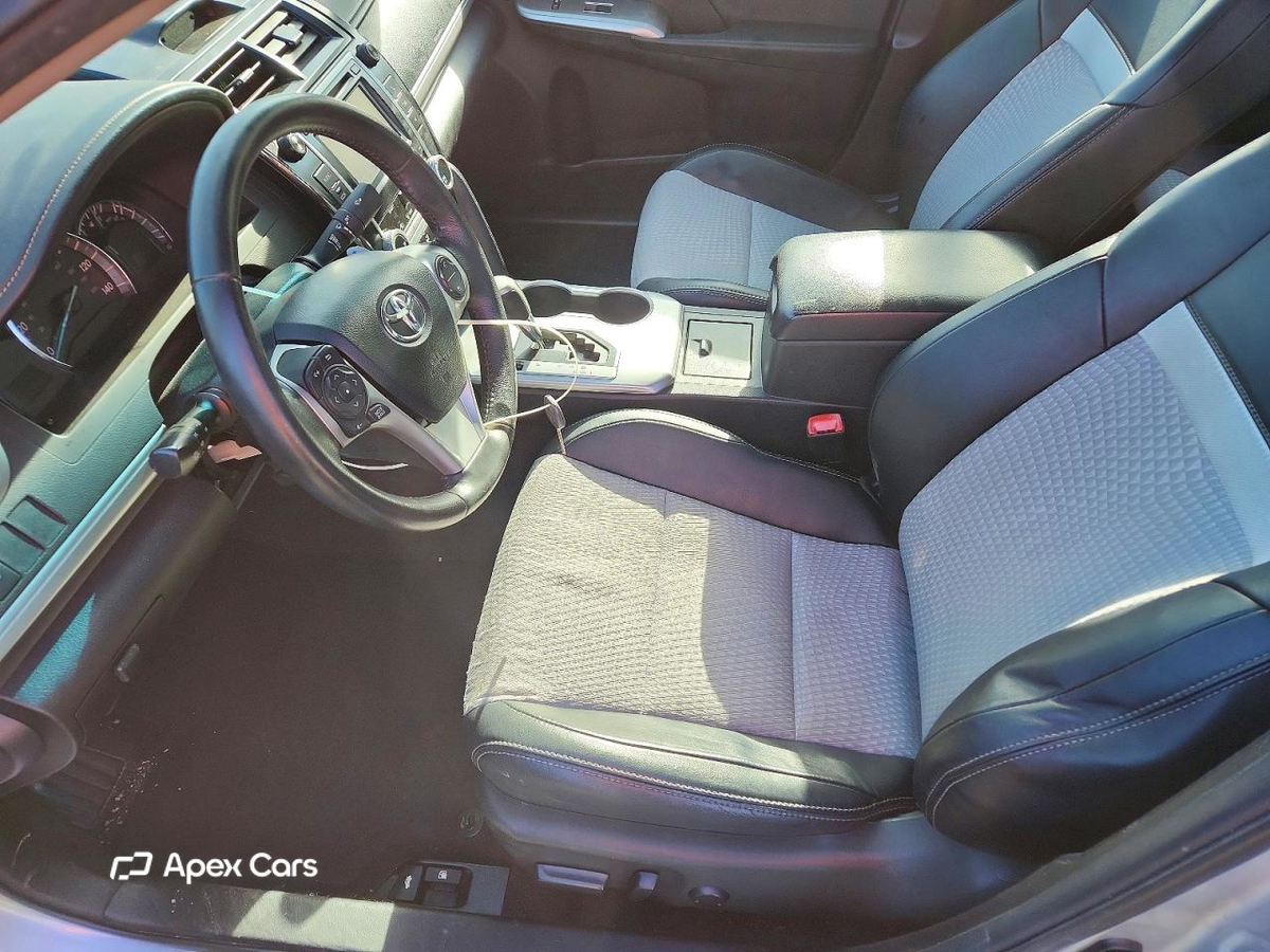 Toyota Camry 2012
