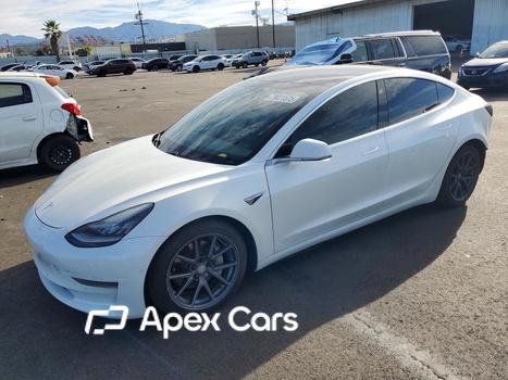 Tesla Model 3 2020 - Image 1 of 14