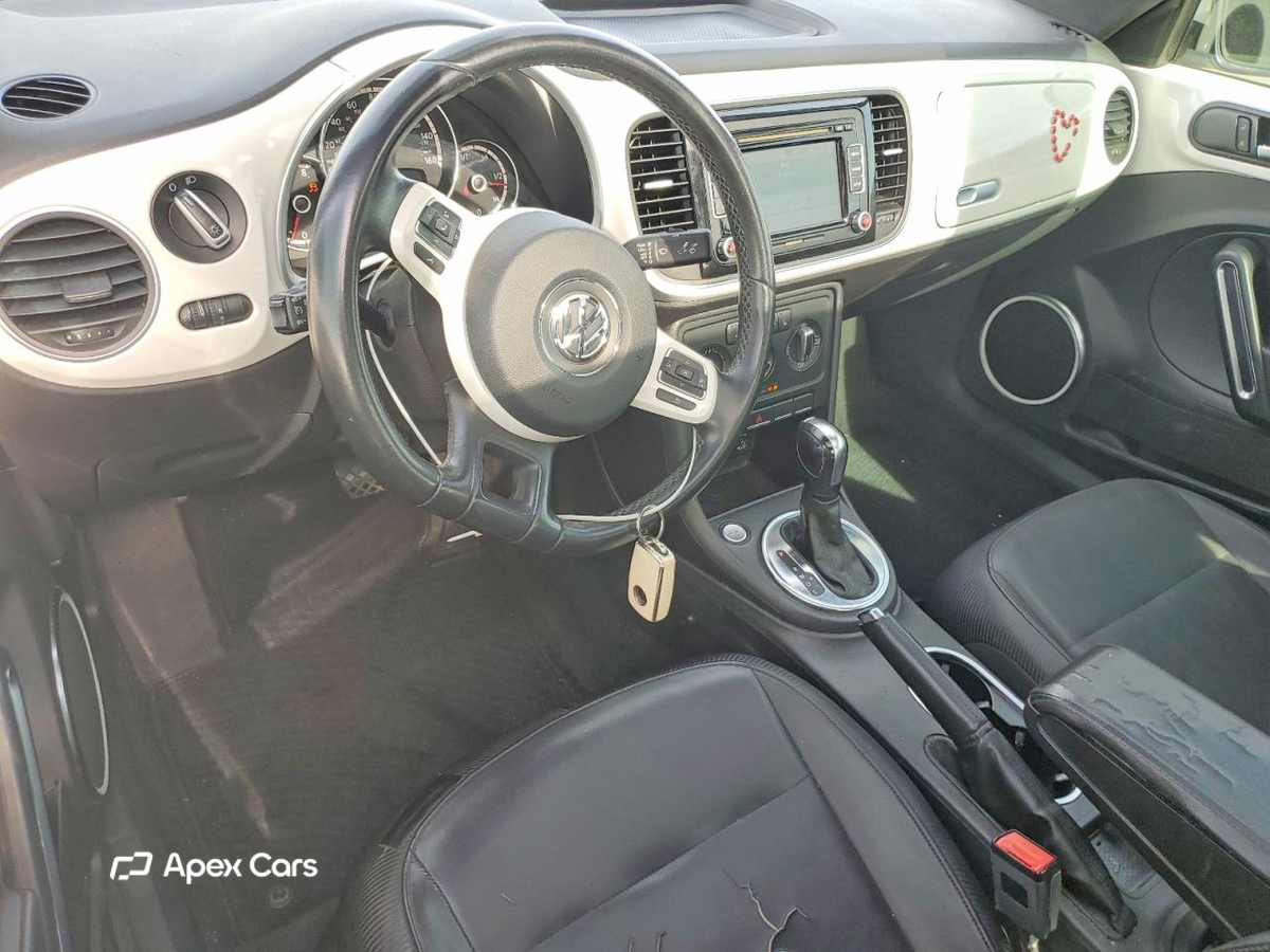 Volkswagen Beetle 2013