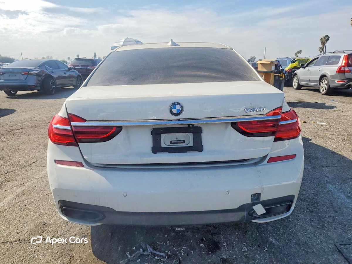 BMW Series 7 2016