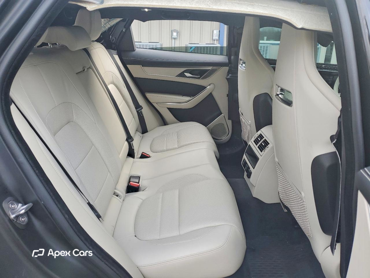 Jaguar F-Pace 2024