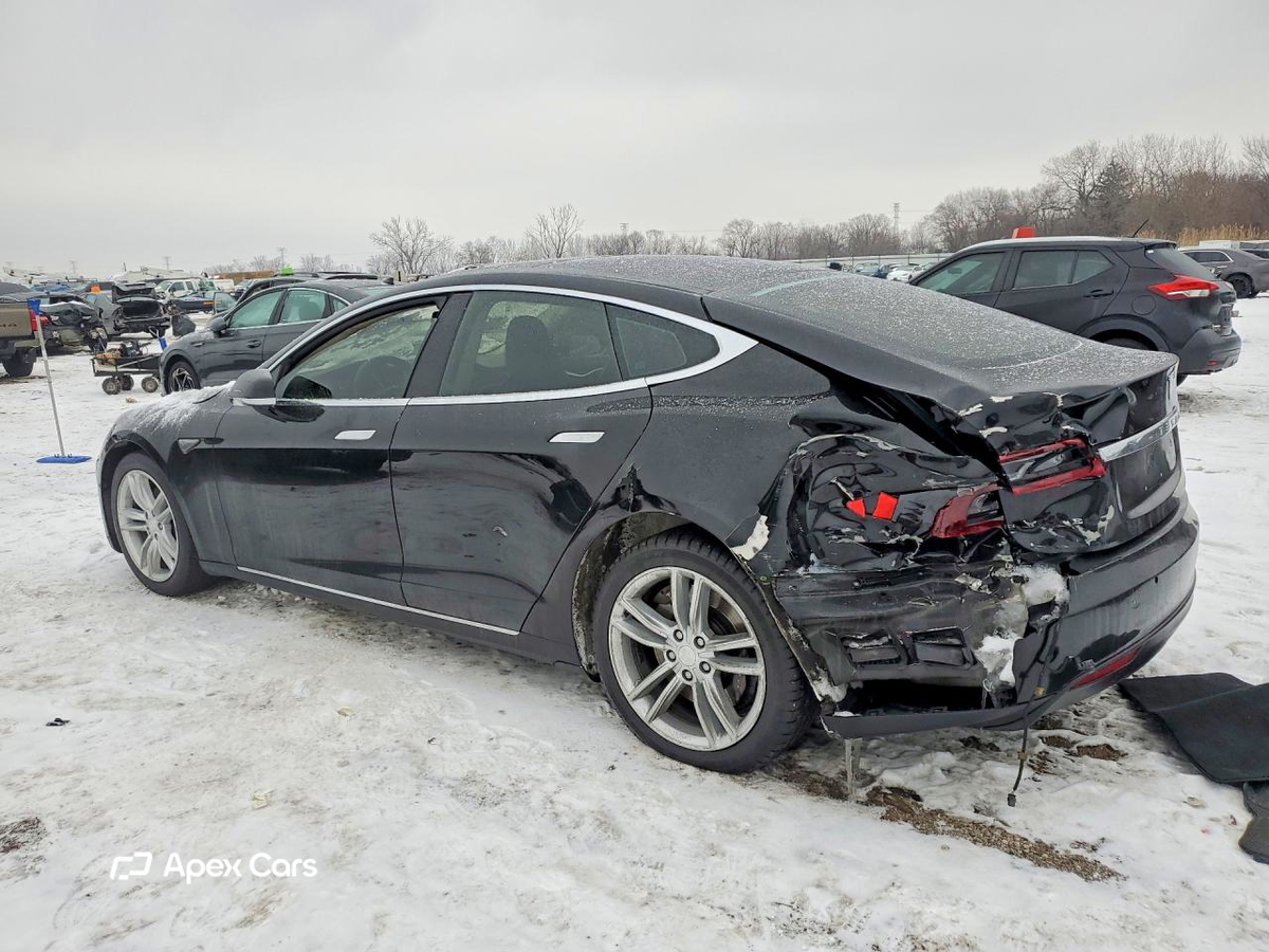 Tesla Model S 2015
