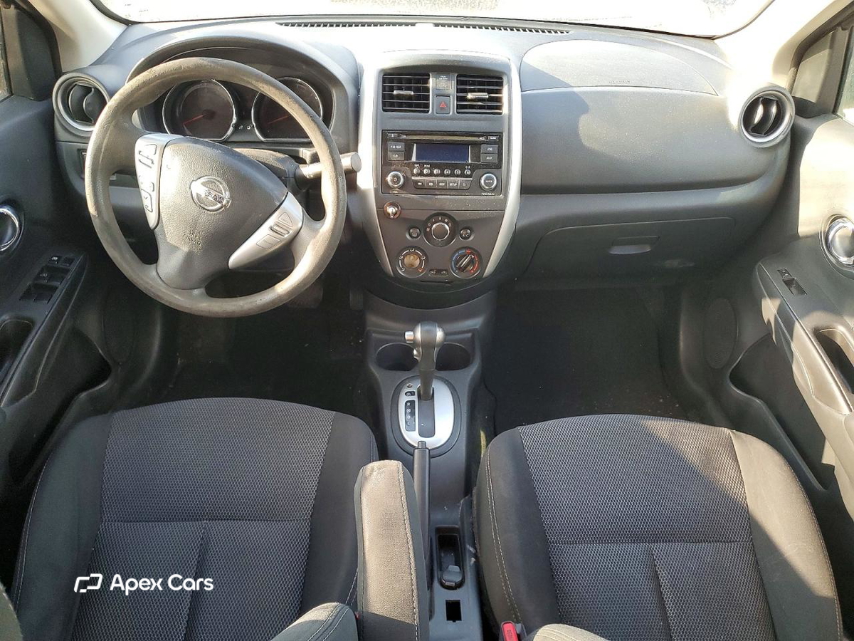 Nissan Versa 2016