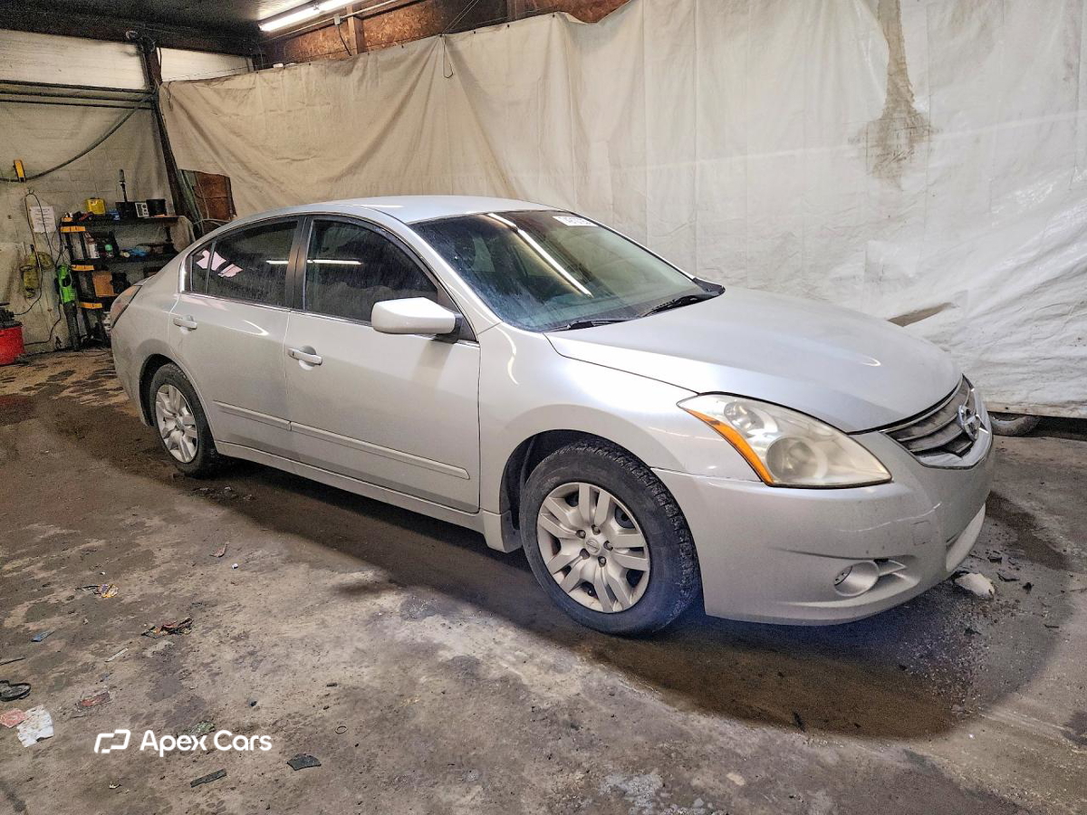 Nissan Altima 2012
