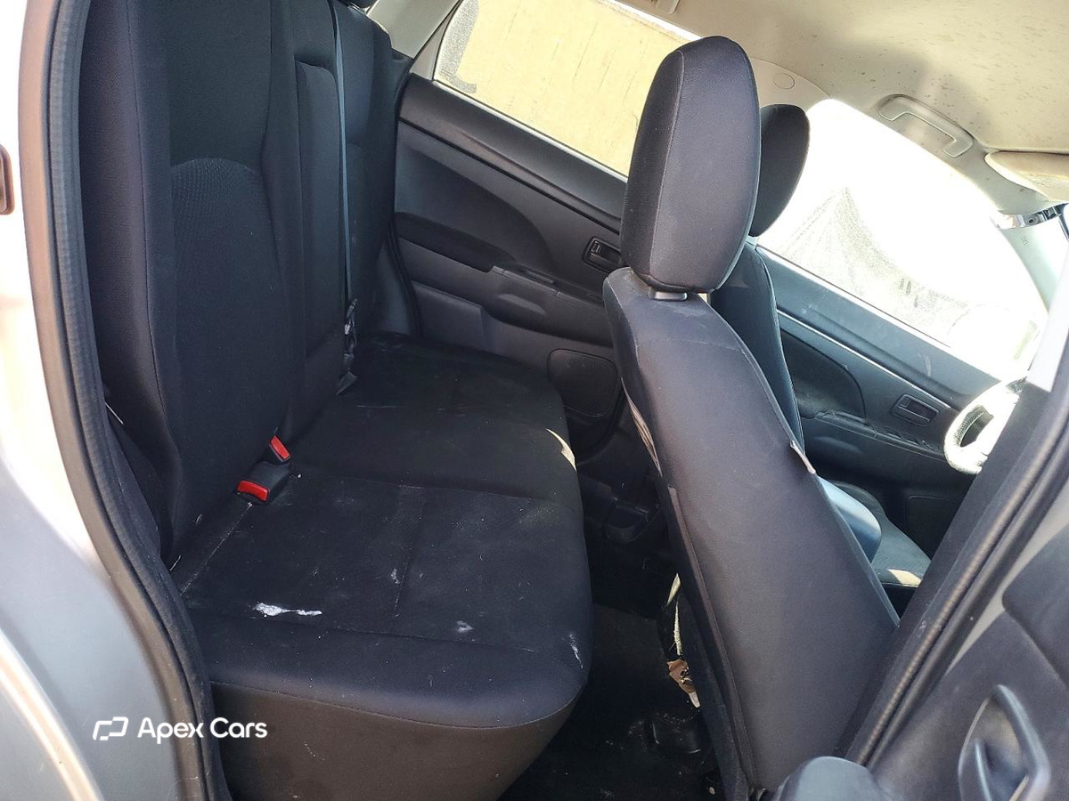Mitsubishi Outlander 2015