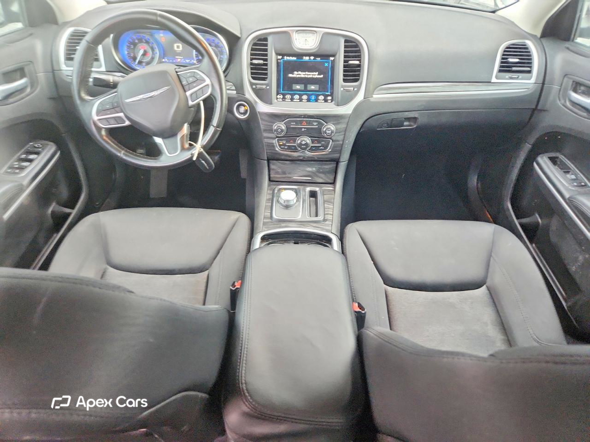 Chrysler 300 2019