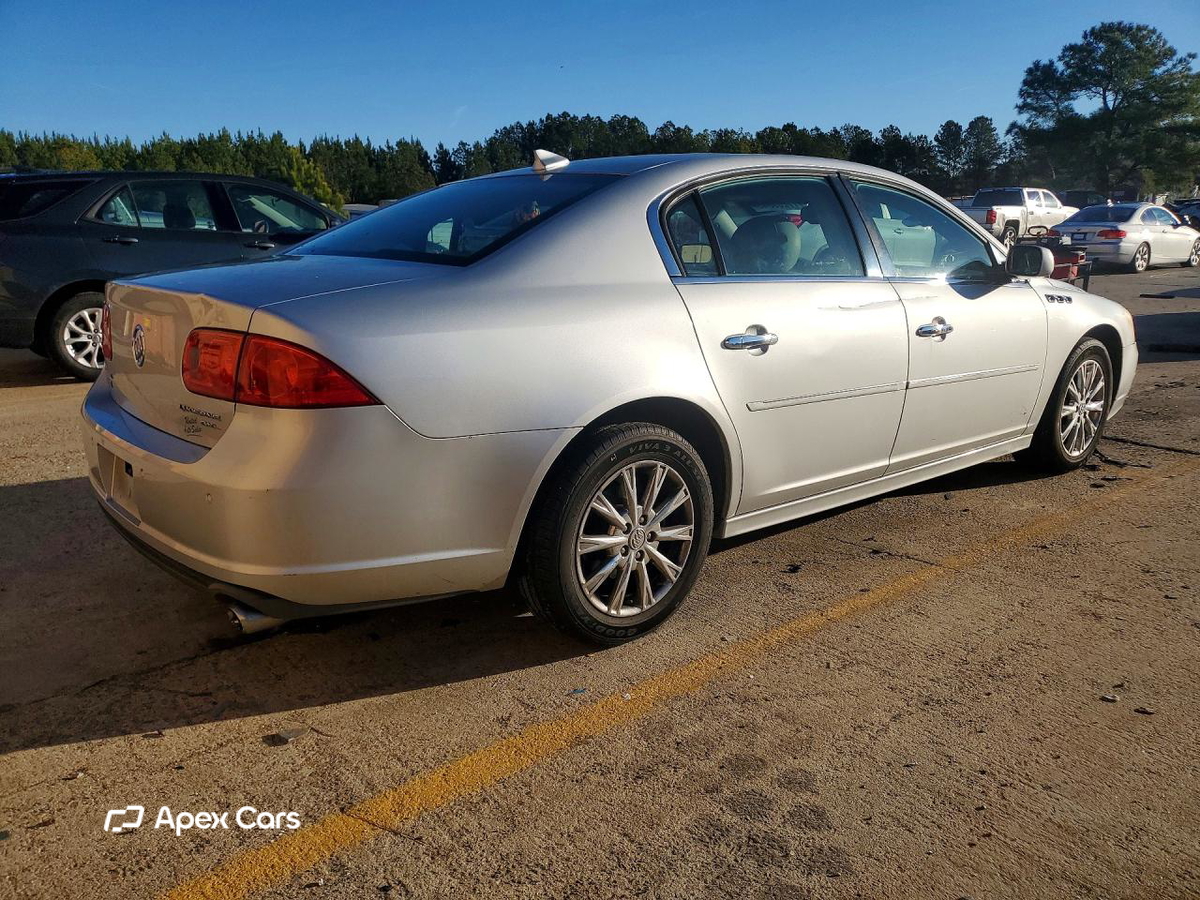 Buick Lucerne 2011