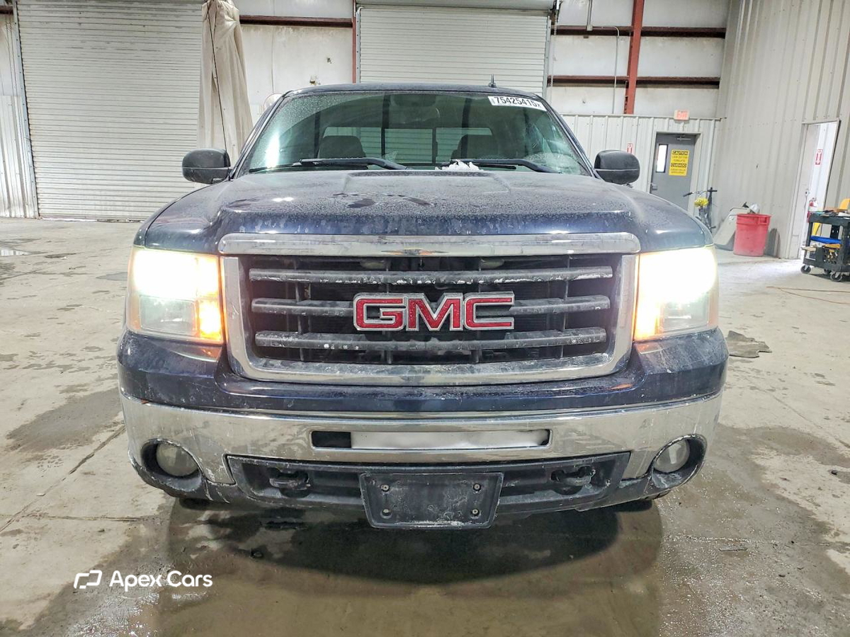 GMC Sierra 2011
