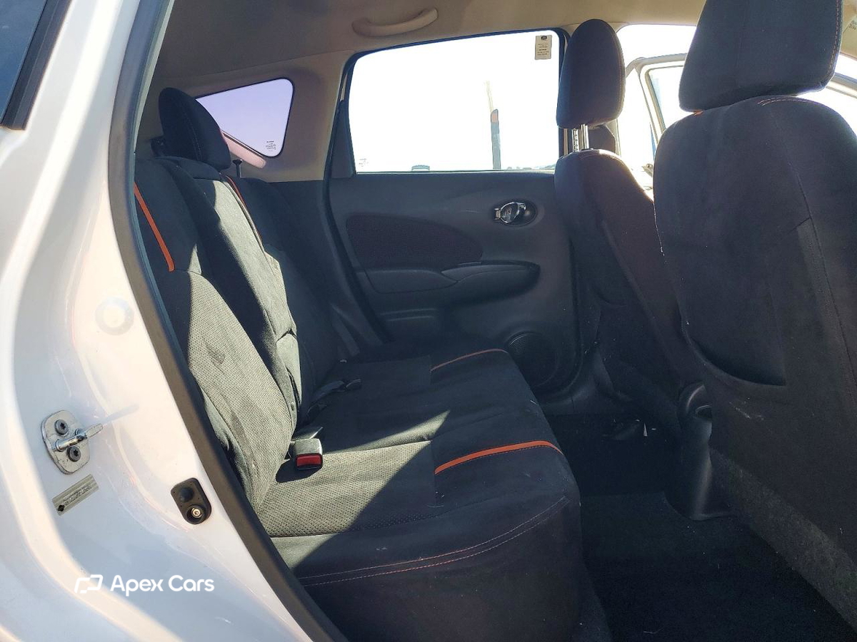 Nissan Versa 2015