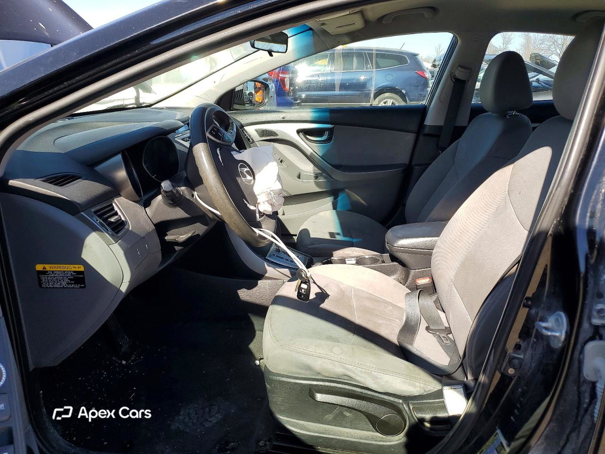 Hyundai Elantra 2011