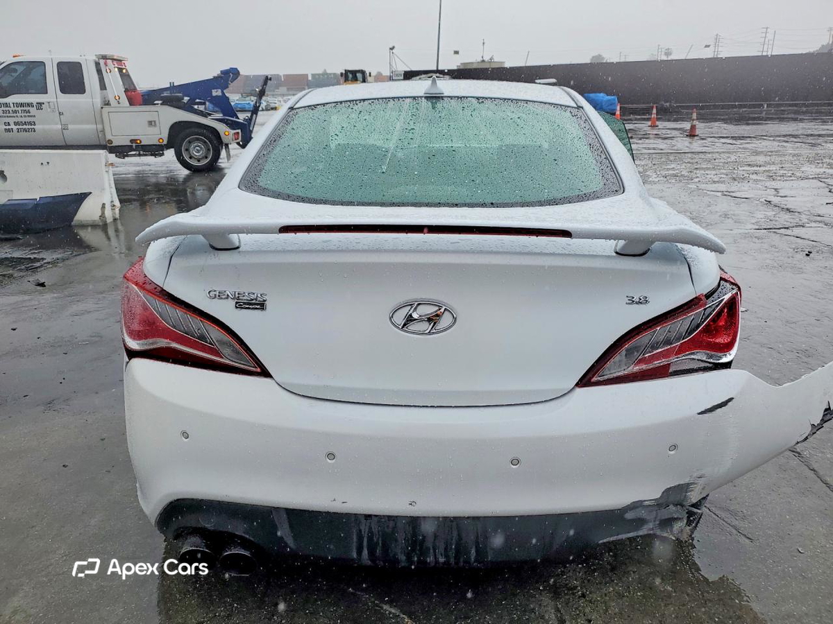 Hyundai Genesis 2016