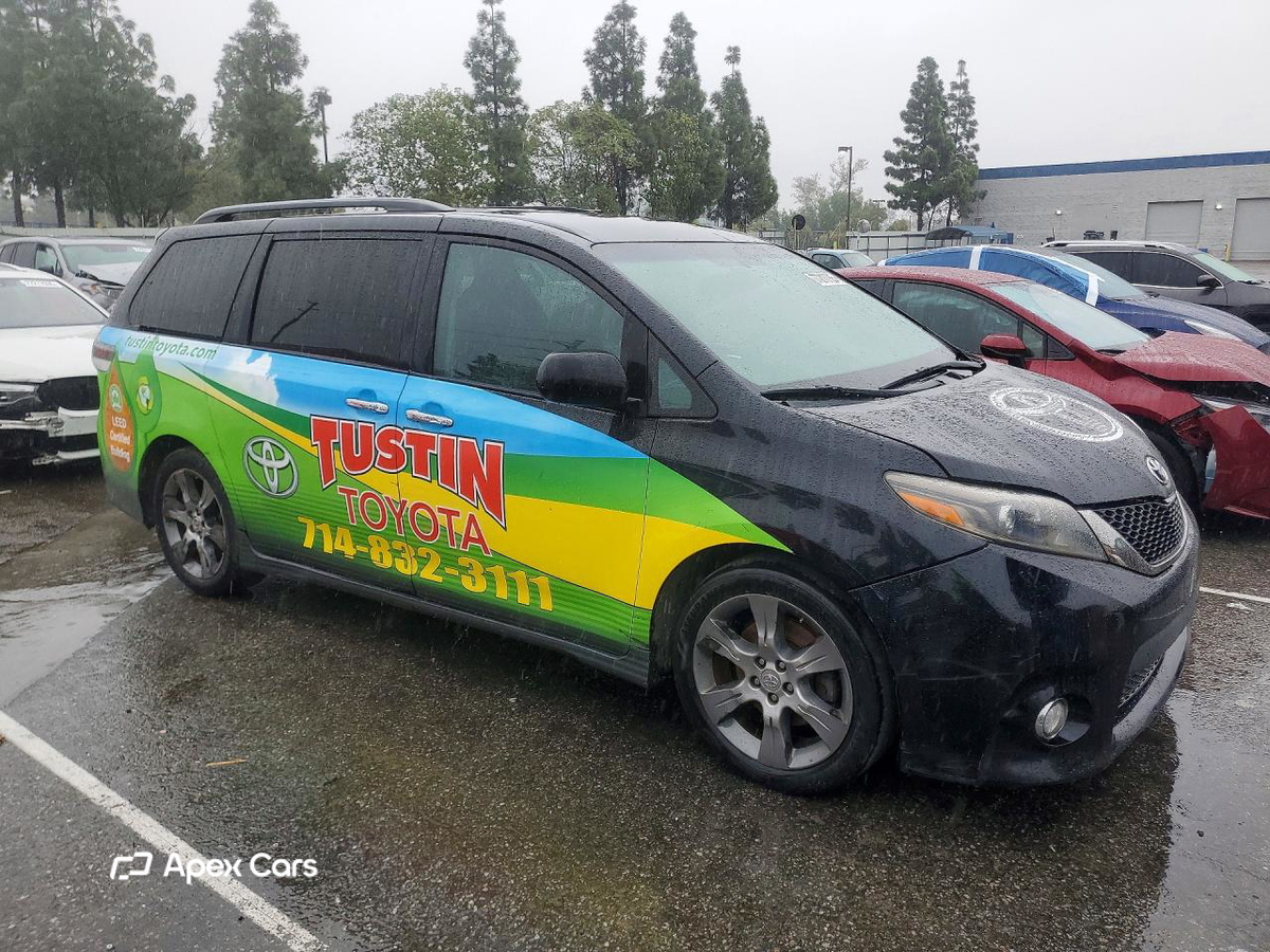 Toyota Sienna 2015