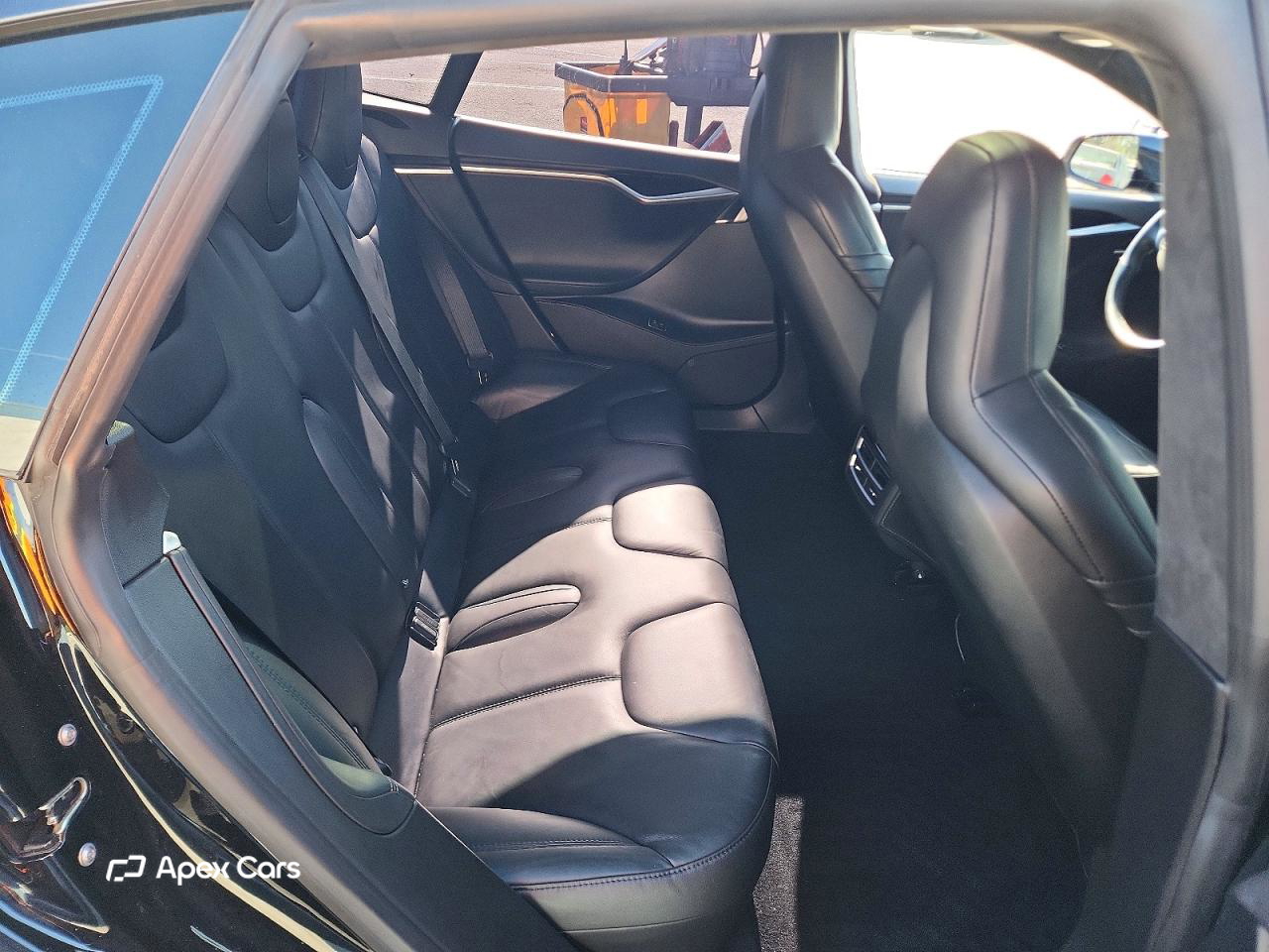 Tesla Model S 2016