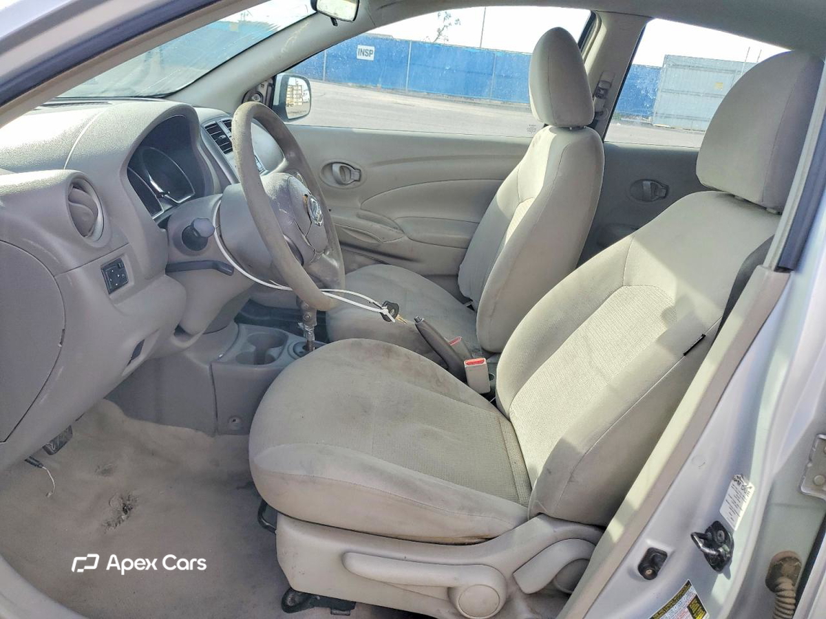 Nissan Versa 2012