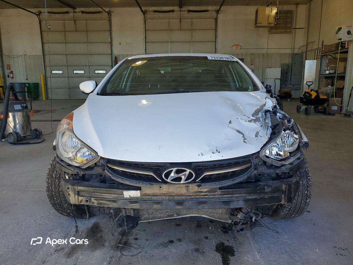 Hyundai Elantra 2013