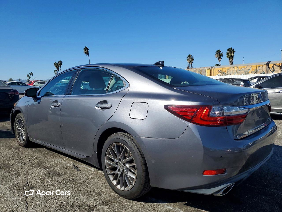Lexus ES 2018