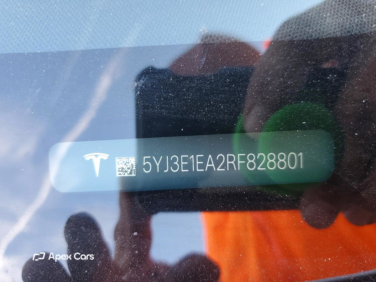 Tesla Model 3 2024