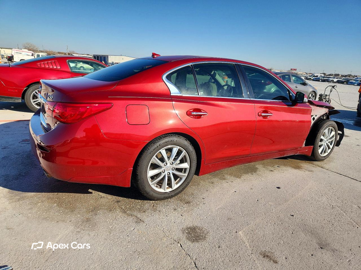 Infiniti Q50 2015