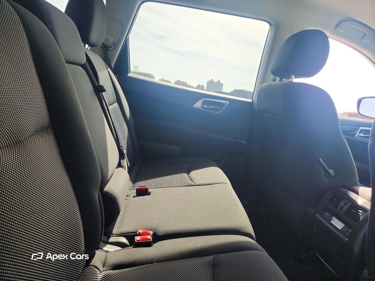 Nissan Pathfinder 2017