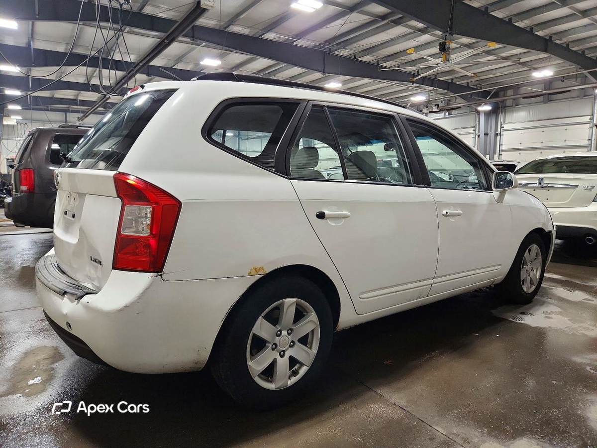 Kia Rondo 2008