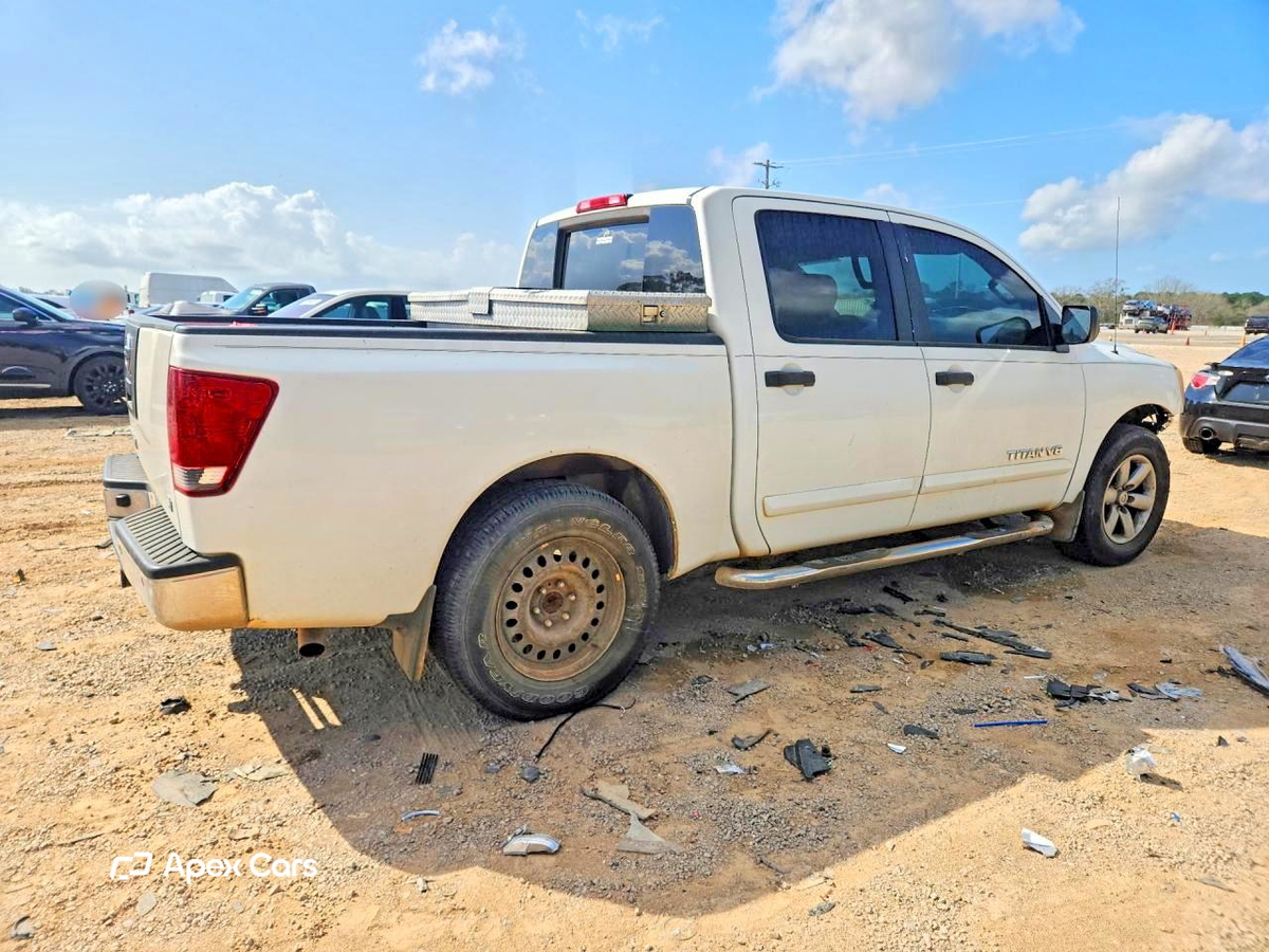 Nissan Titan 2012