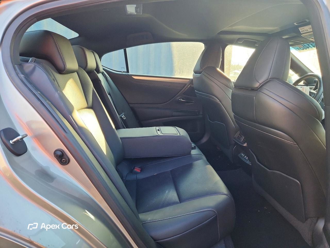 Lexus ES 2021
