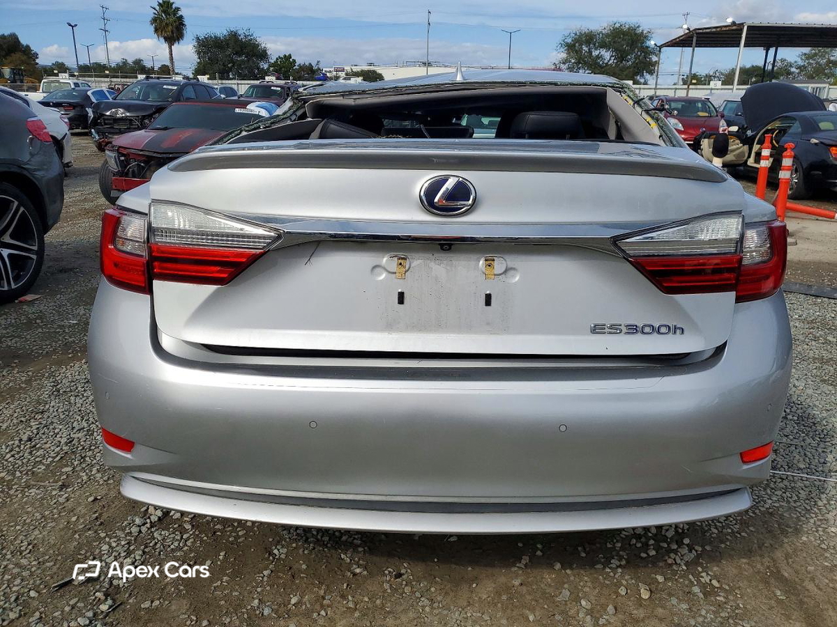 Lexus ES 2016