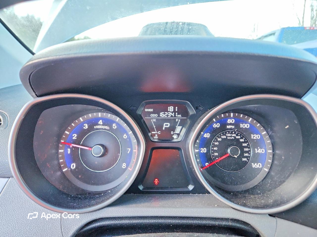 Hyundai Elantra 2013
