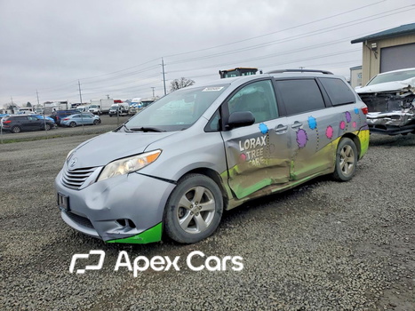 Toyota Sienna 2016 - Image 1 of 13