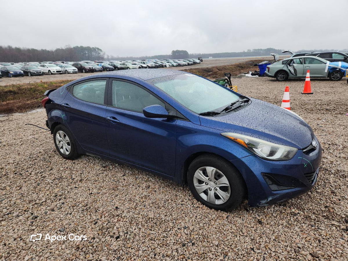 Hyundai Elantra 2016
