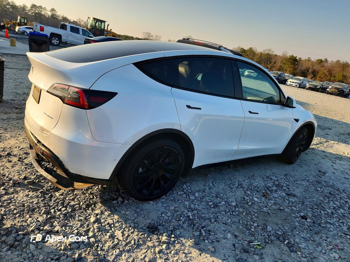 Tesla Model Y 2022