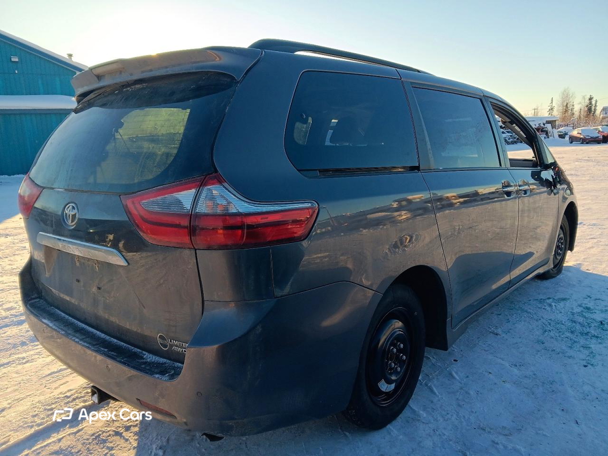 Toyota Sienna 2020