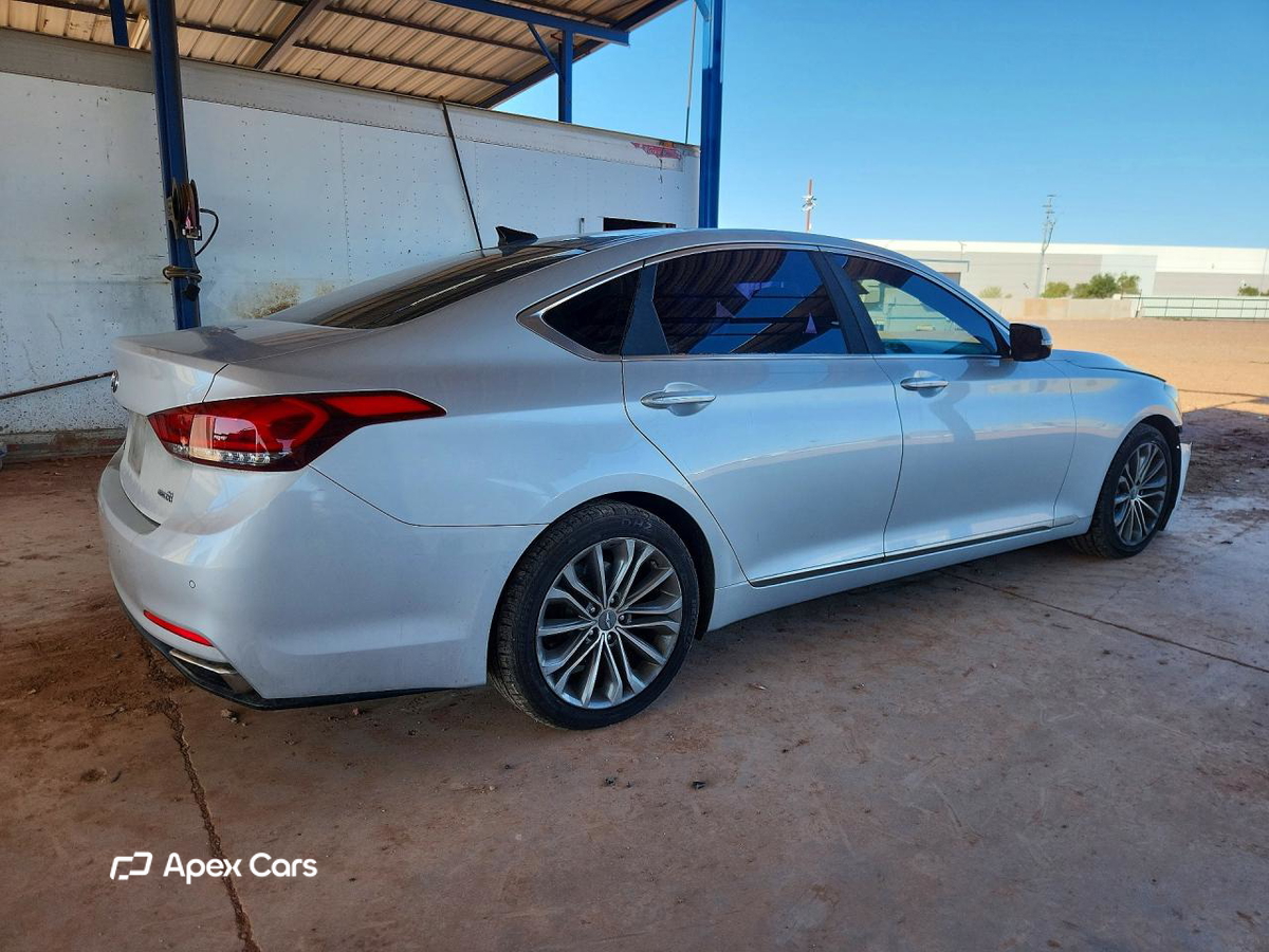 Hyundai Genesis 2015