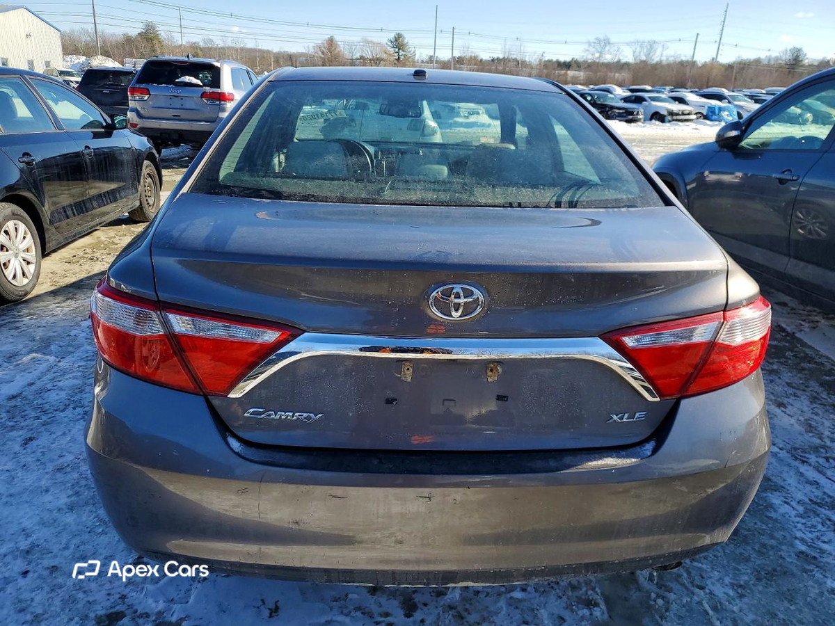 Toyota Camry 2017